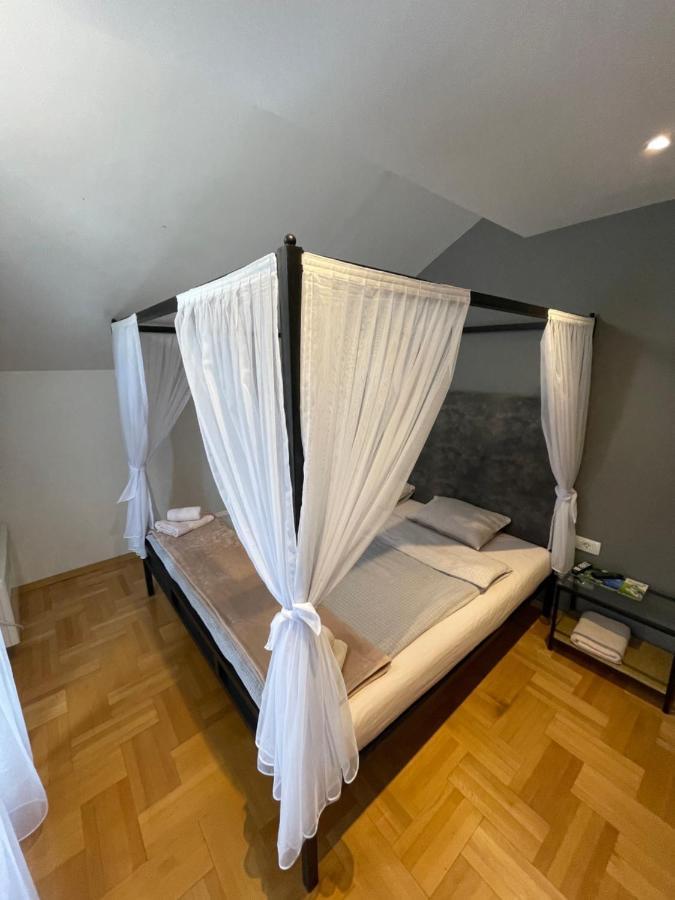 Town Hostel Печ Экстерьер фото