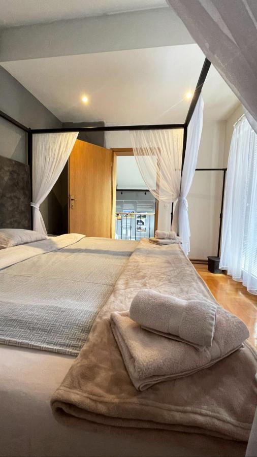 Town Hostel Печ Экстерьер фото